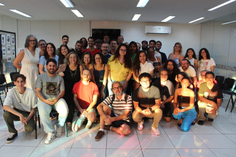 clube de escritores pelo interior (em uberlândia)